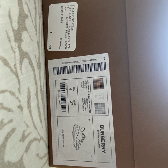 Burberry sneakers - Picture 5 of 5